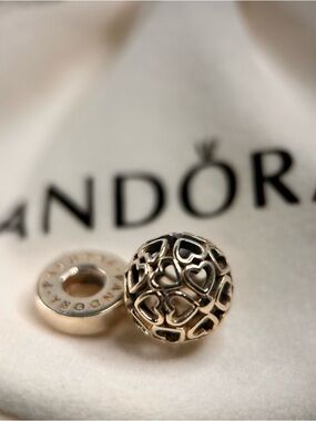 Authentic Pandora Harmonious Hearts Bracelet Charm #797255